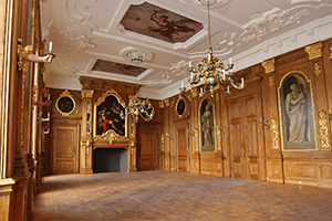 Schilderijen uit de Gouden Zaal schitteren weer